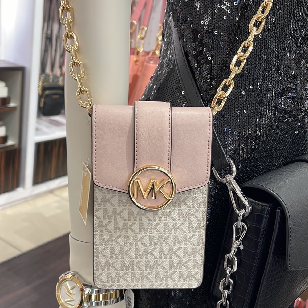 Michael Kors Carmen Small Logo Smartphone Crossbody Bag
Powder Blush Multi
NWT - Picture 1 of 16